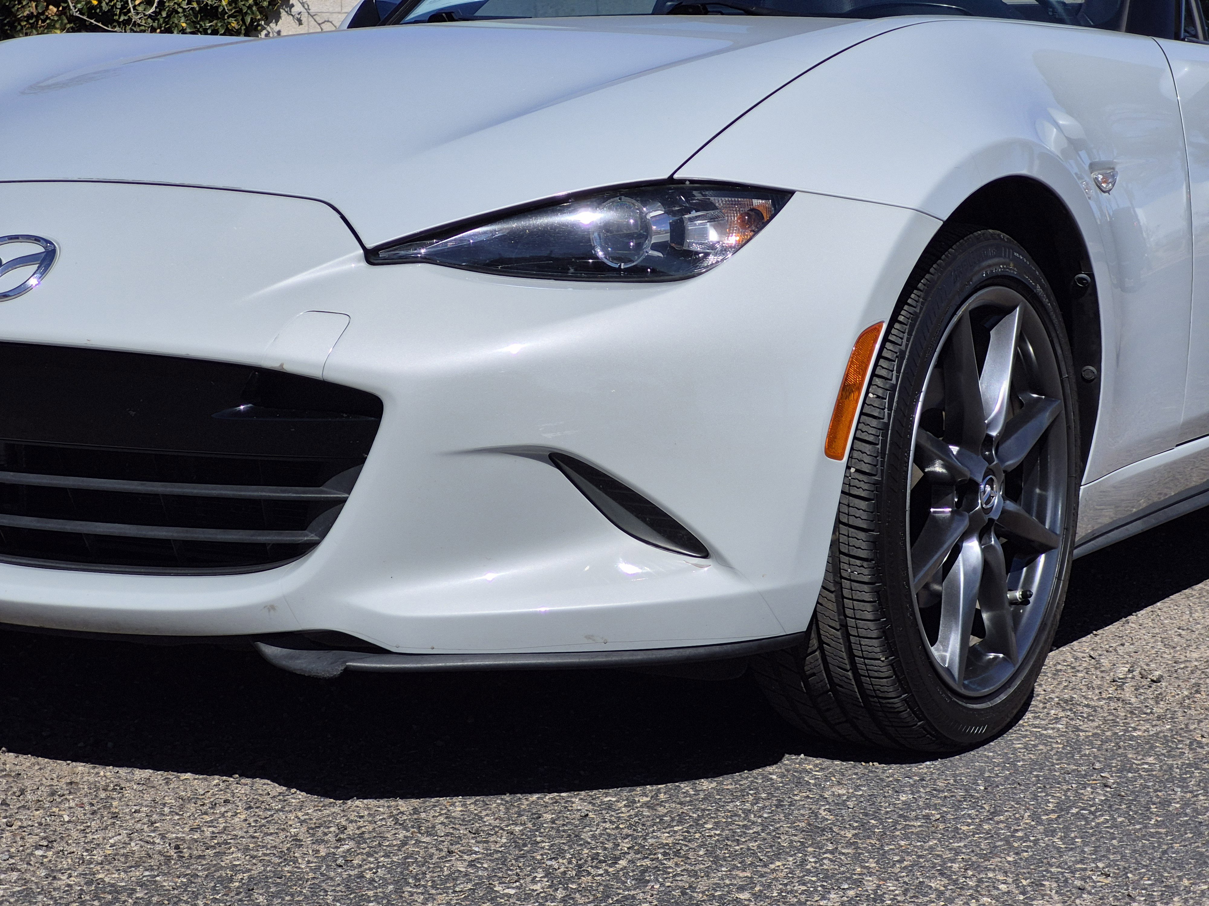 Used 2019 MAZDA MX-5 Miata RF Grand Touring image 9