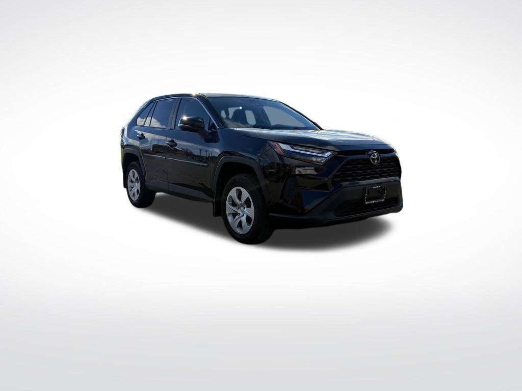 Used 2024 Toyota RAV4 LE AWD/4WD image 8