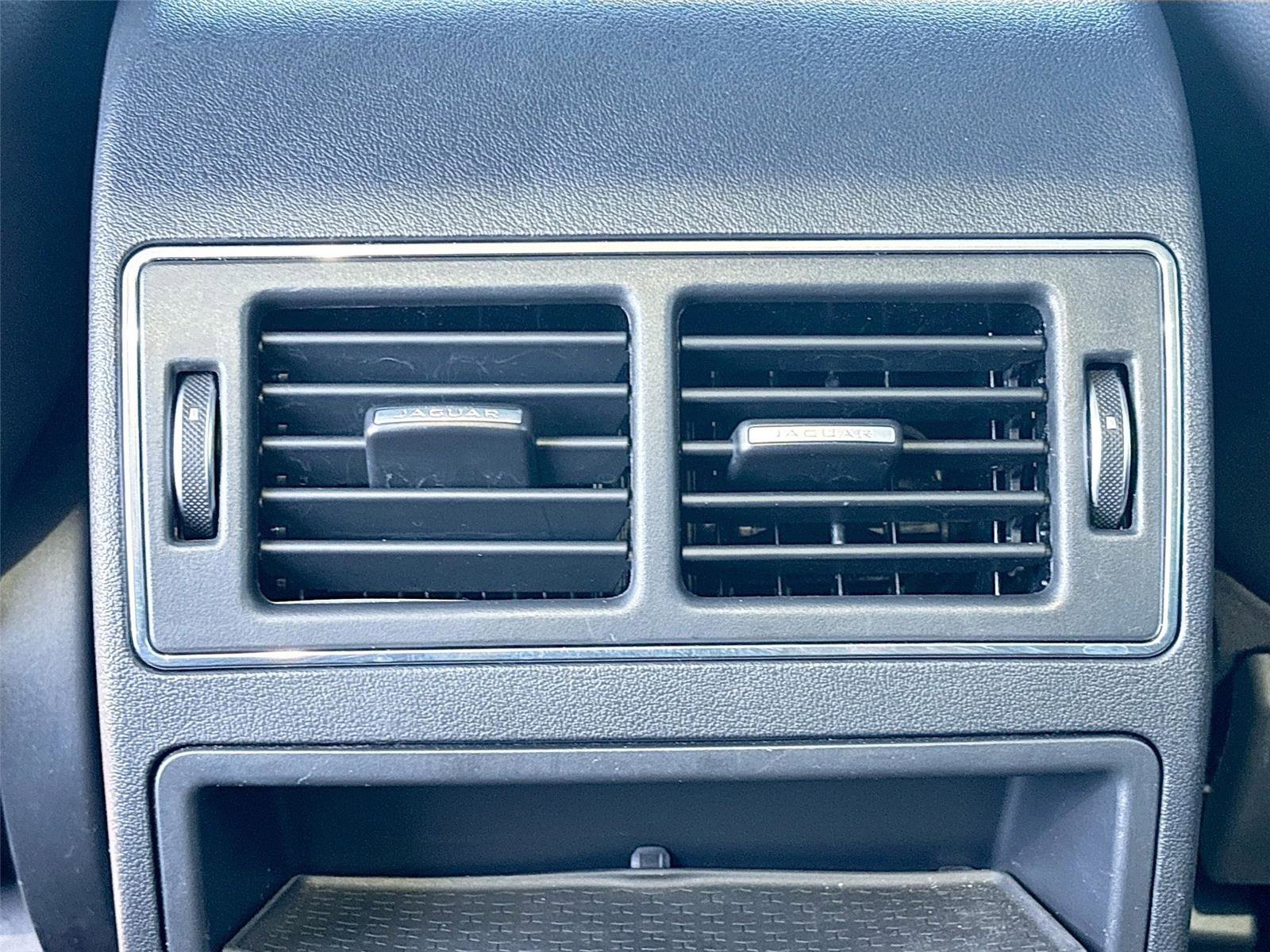 Used 2024 Jaguar F-PACE R-Dynamic S image 29