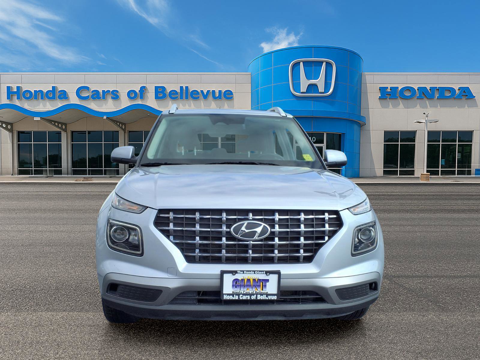Used 2023 Hyundai Venue SEL w/ Cargo Package image 9