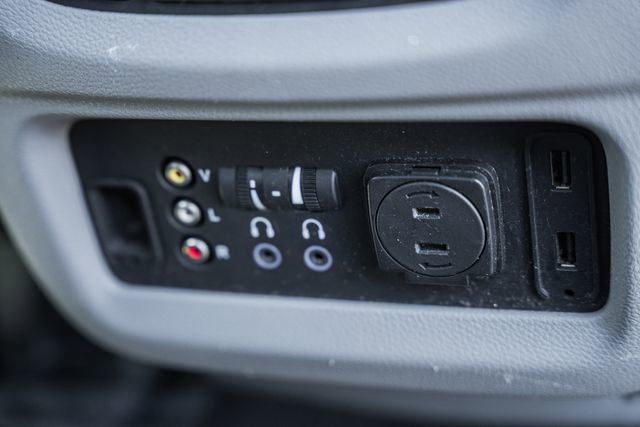 Used 2017 Honda Pilot Touring image 37