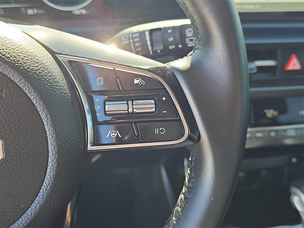 Certified 2025 Kia Seltos EX w/ EX Sunroof Package image 35