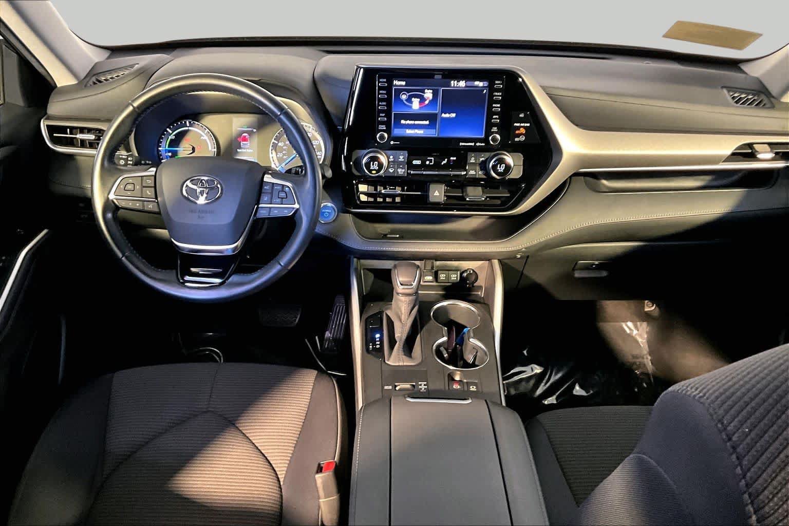 Used 2020 Toyota Highlander LE AWD/4WD image 16