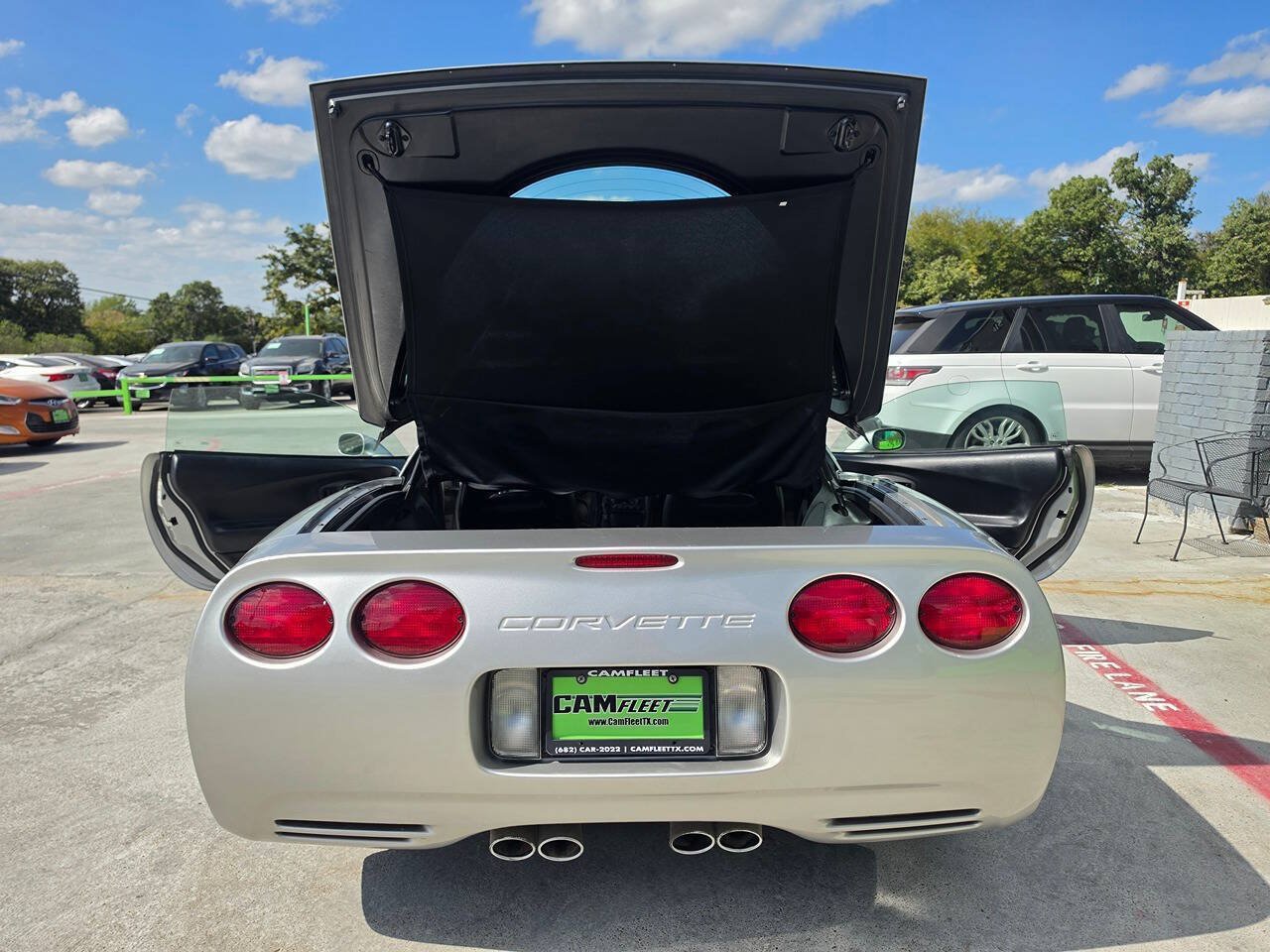 Used 2004 Chevrolet Corvette Coupe w/ Preferred Equipment Group RWD image 23