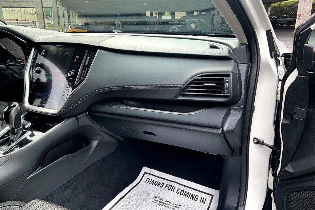 Used 2024 Subaru Outback Premium w/ Popular Package #1 AWD/4WD image 11