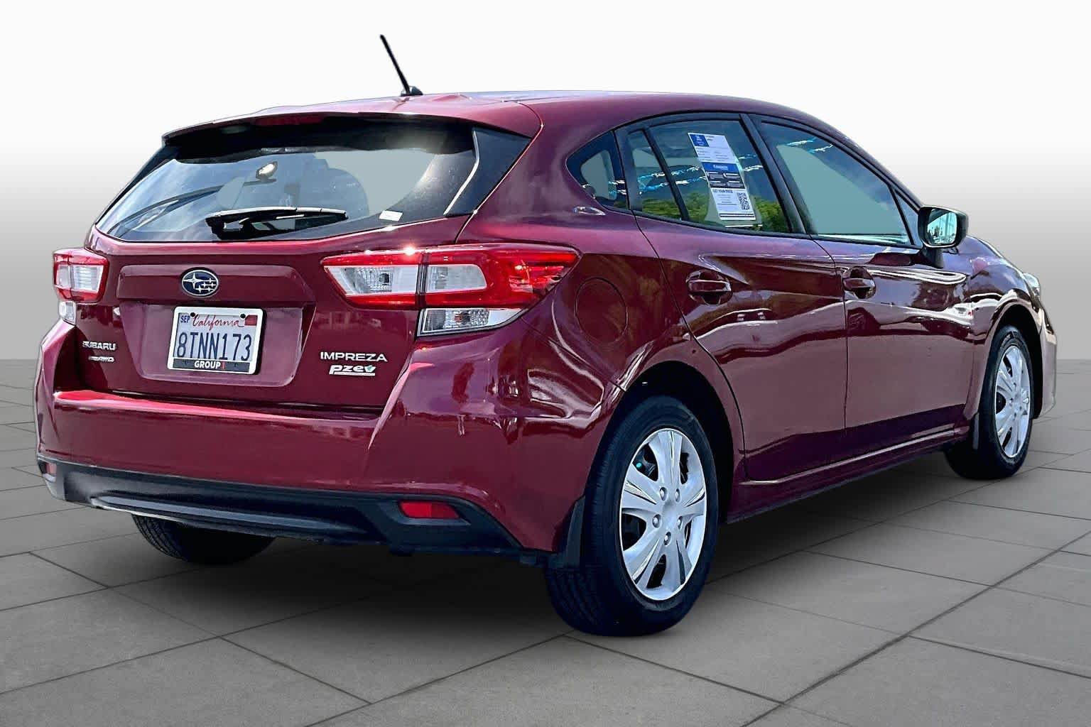 Used 2017 Subaru Impreza 2.0i AWD/4WD image 12