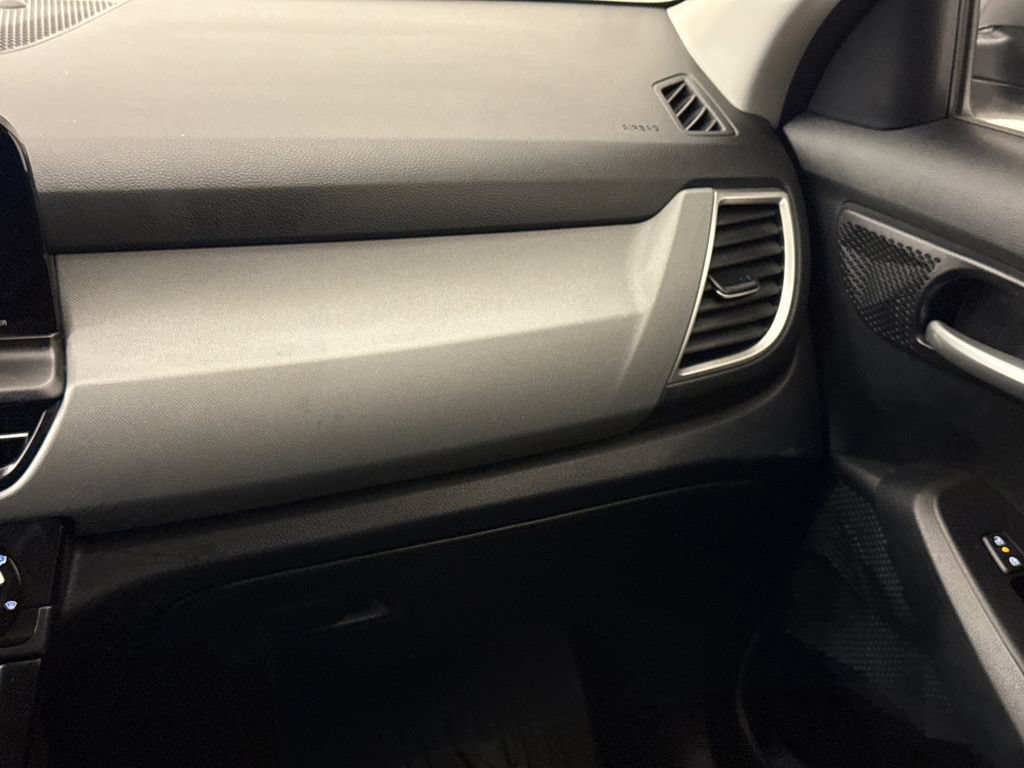Used 2026 Kia Seltos LX AWD/4WD image 16