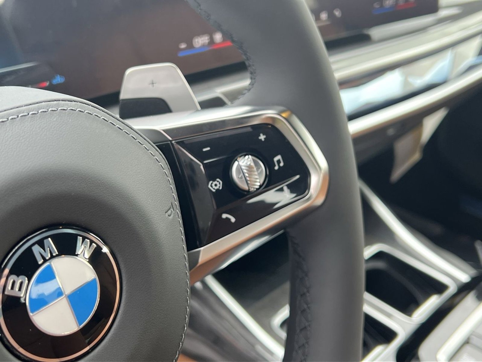 New 2026 BMW 740i xDrive w/ Premium Package AWD/4WD image 29