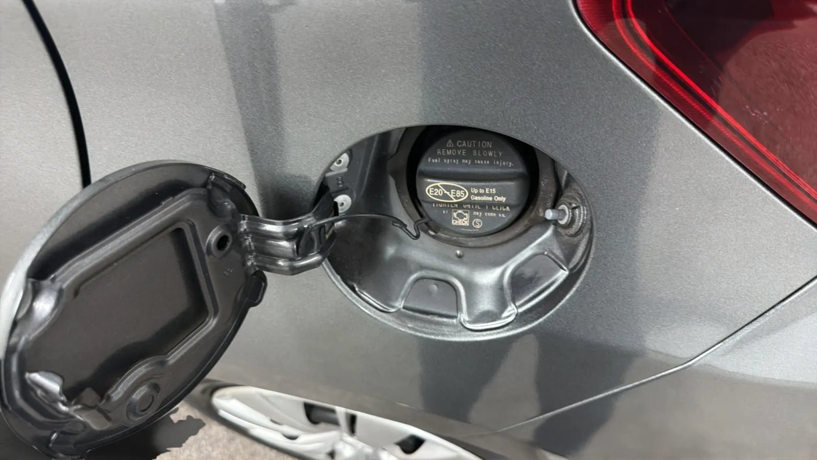 Used 2015 Toyota Yaris L FWD image 26