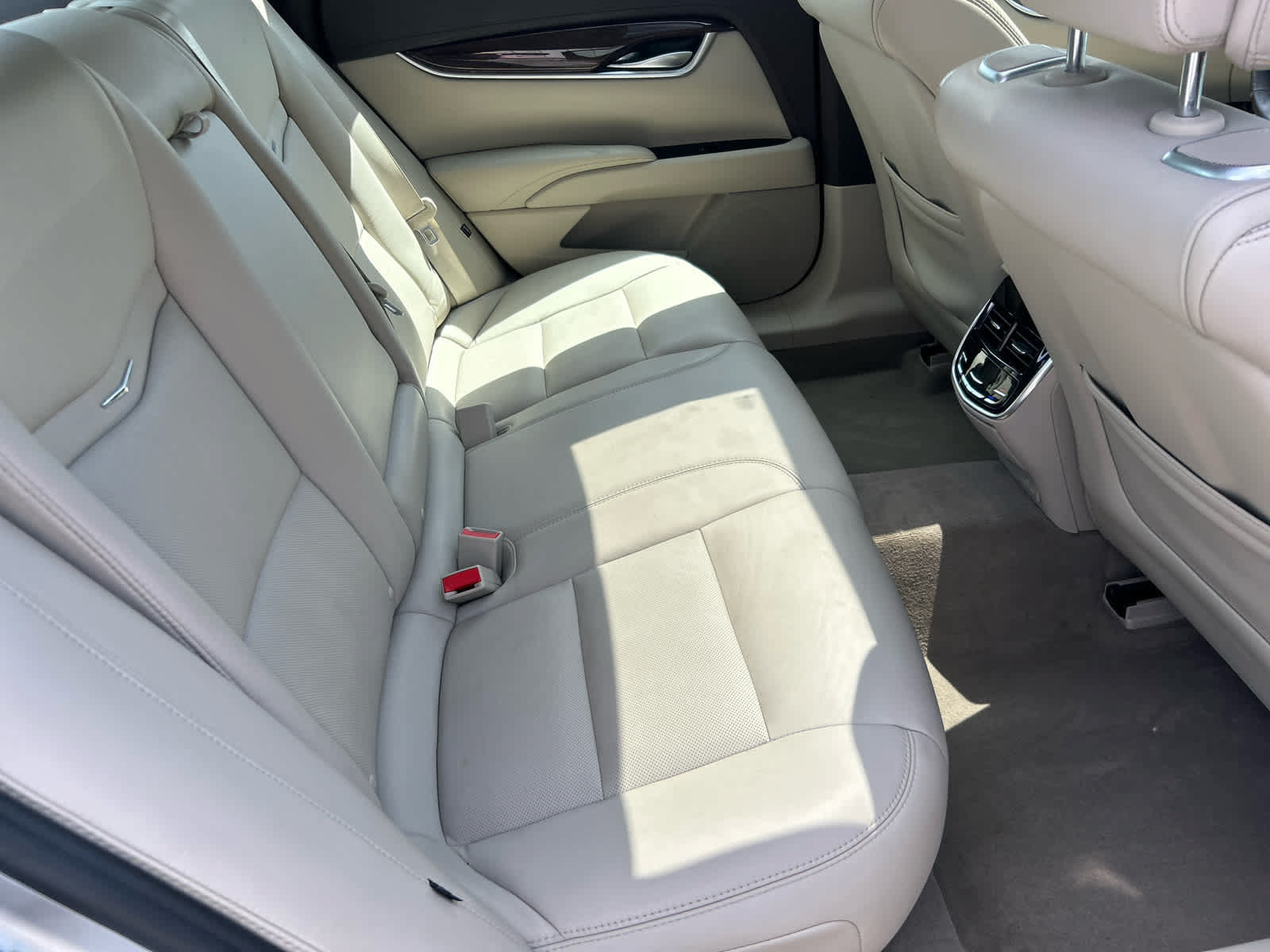 Used 2013 Cadillac XTS Premium AWD/4WD image 28