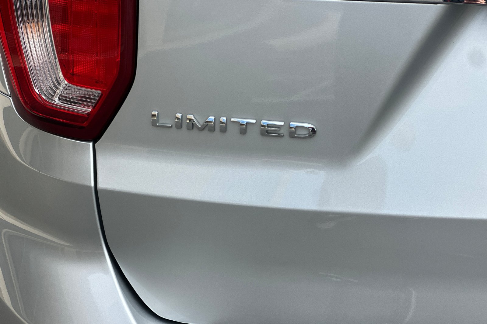 Used 2016 Ford Explorer Limited AWD/4WD image 28