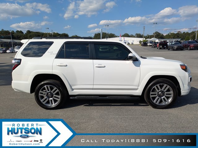 Used 2022 Toyota 4Runner TRD Sport AWD/4WD image 6