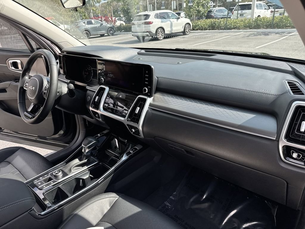 Used 2022 Kia Sorento SX image 33