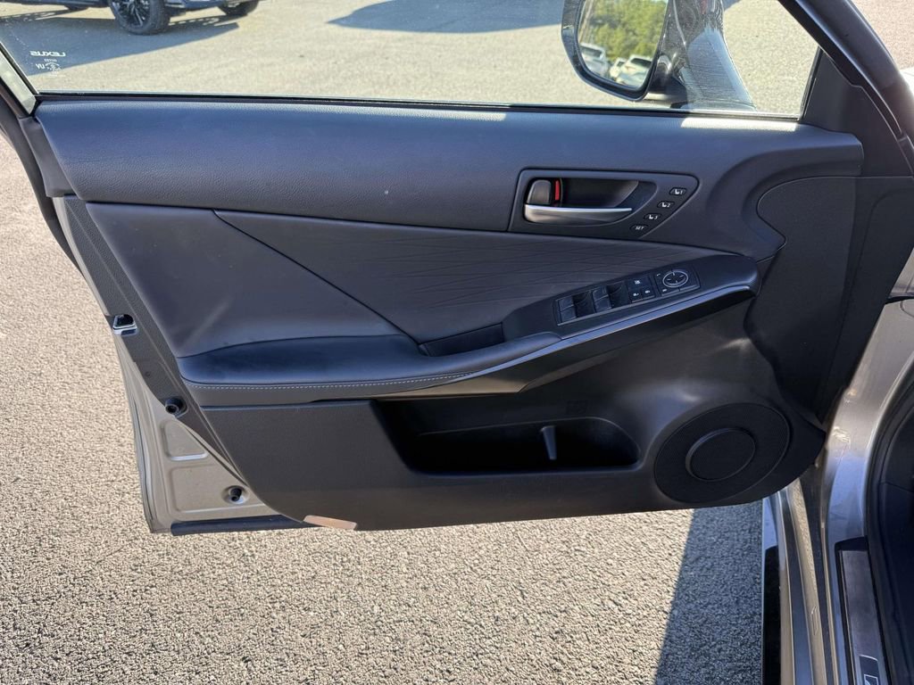 Used 2022 Lexus IS 350 F Sport image 12
