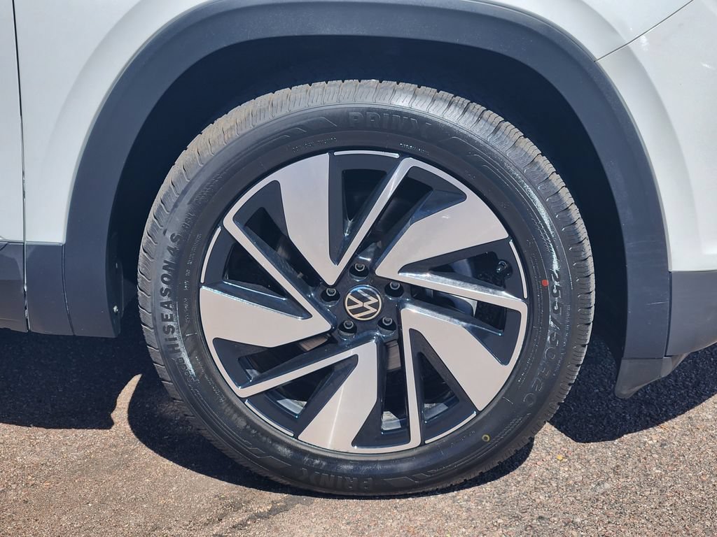 Used 2024 Volkswagen Atlas SE AWD/4WD image 30