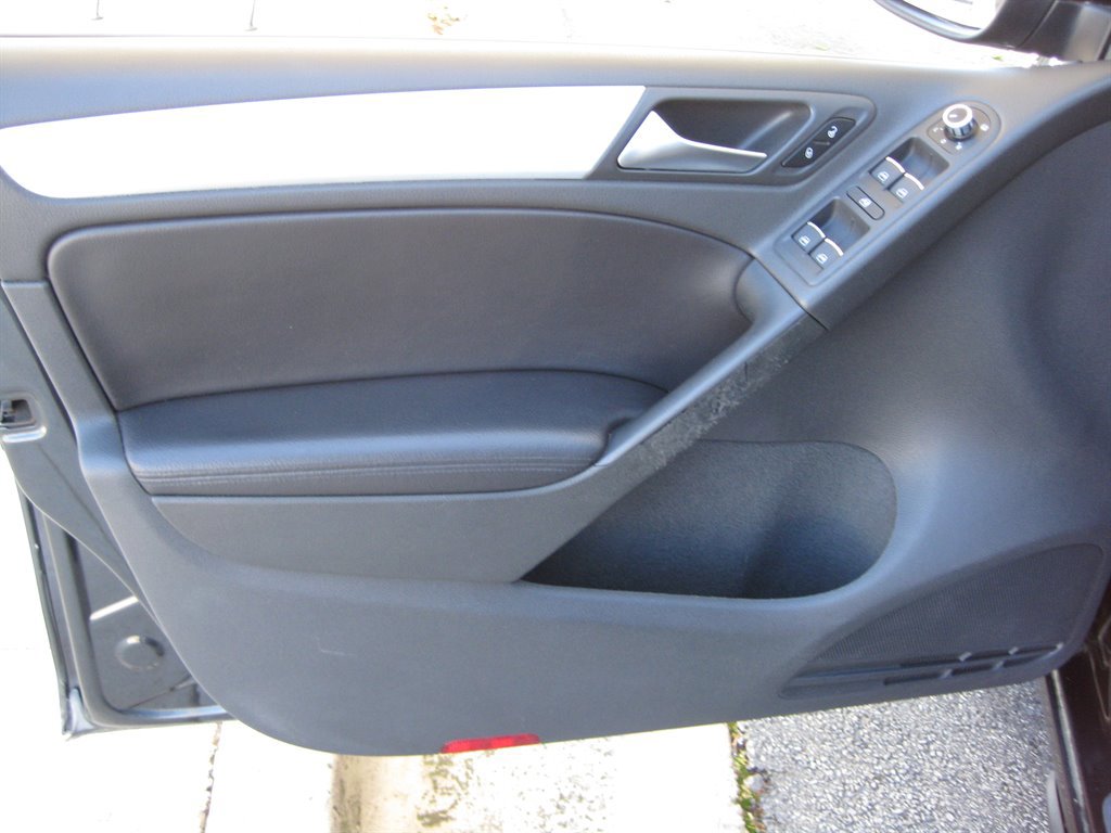 Used 2012 Volkswagen GTI Autobahn FWD image 10
