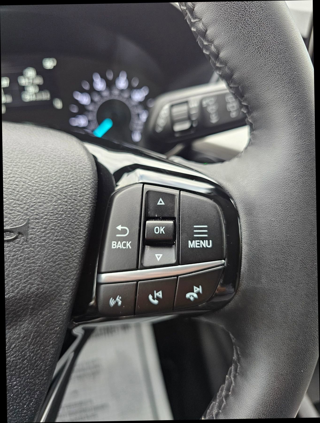 Used 2022 Ford Escape SE w/ Cold Weather Package image 14