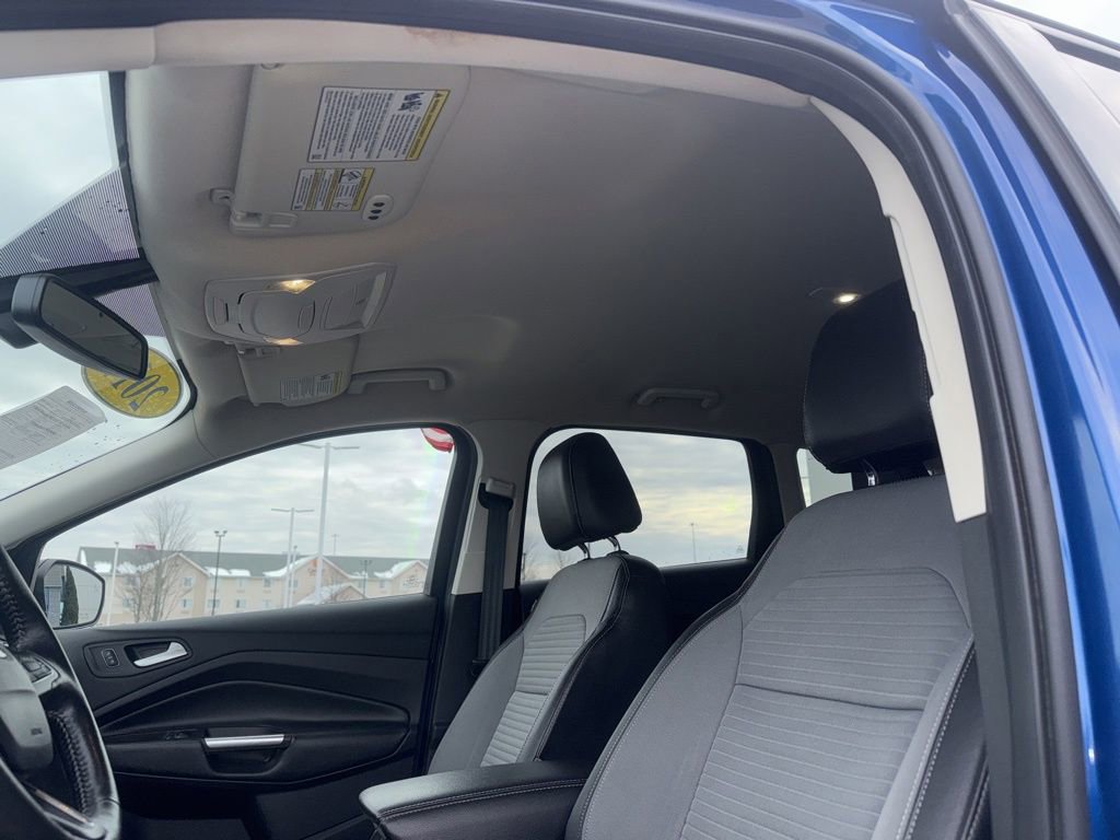 Used 2017 Ford Escape Titanium image 14