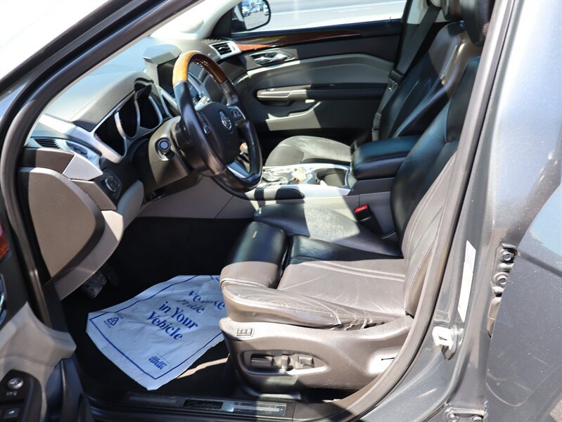 Used 2011 Cadillac SRX Premium AWD/4WD image 17