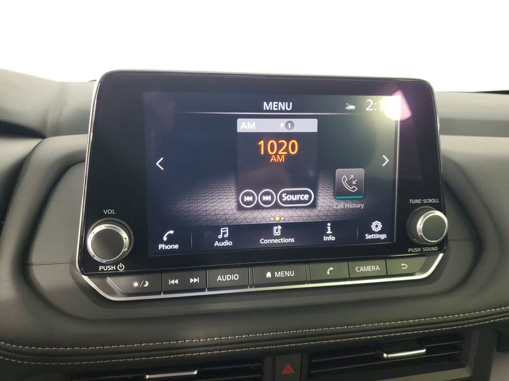 Used 2025 Nissan Rogue SV FWD image 21
