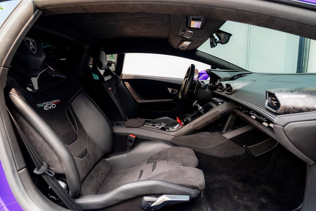 Used 2021 Lamborghini Huracan EVO RWD image 60