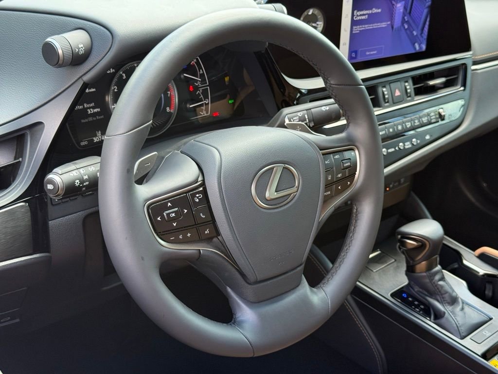 Certified 2025 Lexus ES 350 w/ Premium Package image 17