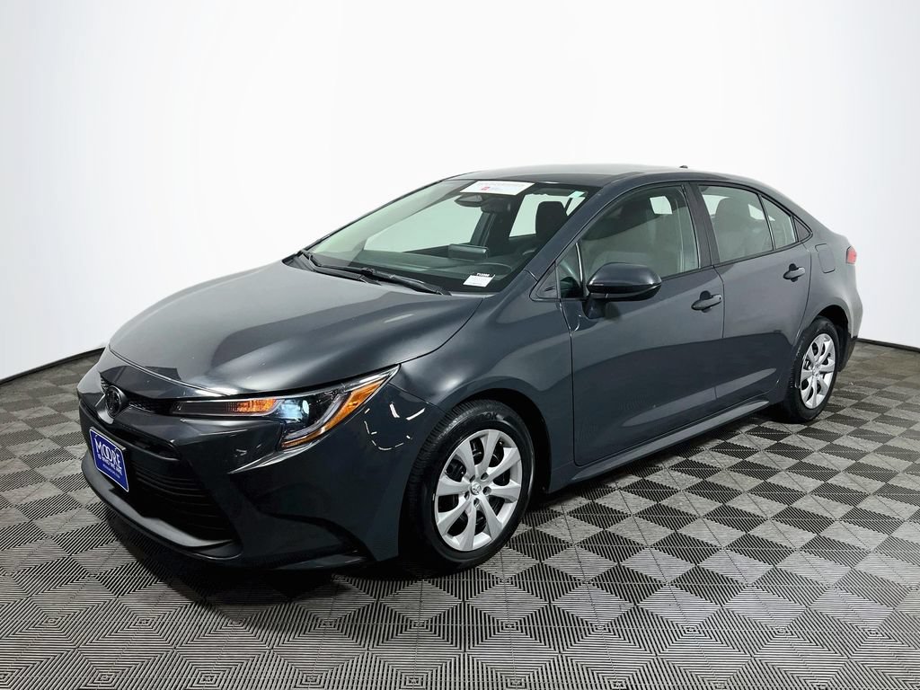Certified 2025 Toyota Corolla LE FWD image 3