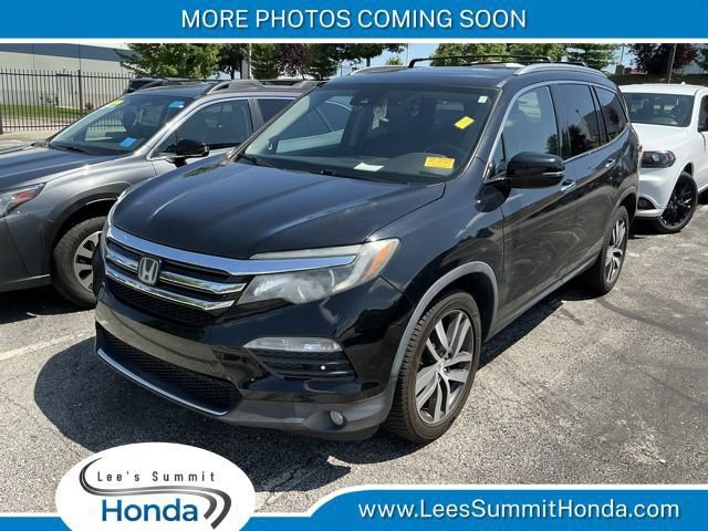 Used 2016 Honda Pilot Touring image 1