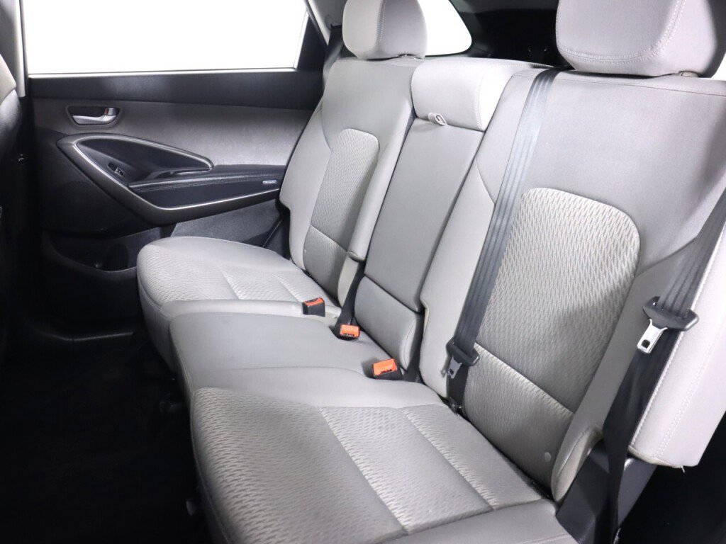 Used 2019 Hyundai Santa Fe XL SE image 38