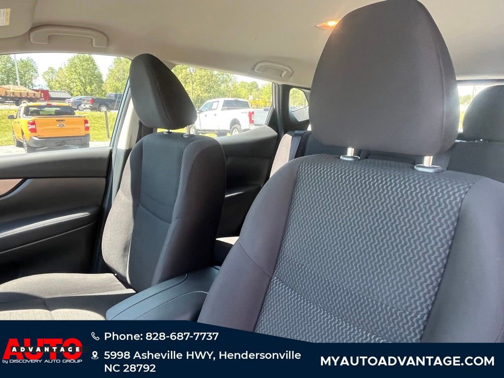 Used 2019 Nissan Rogue Sport S w/ Appearance Package FWD image 8