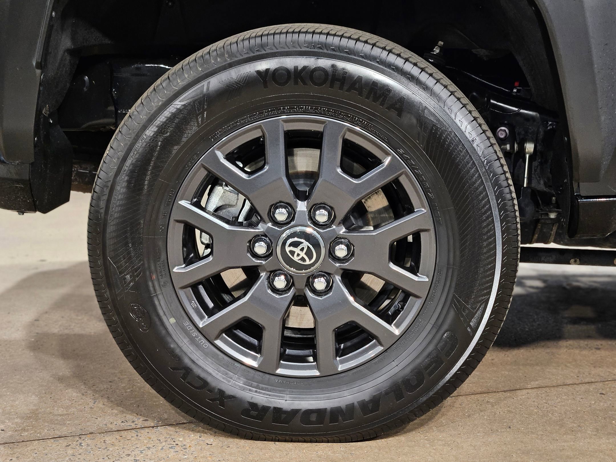 Certified 2025 Toyota 4Runner SR5 AWD/4WD image 17