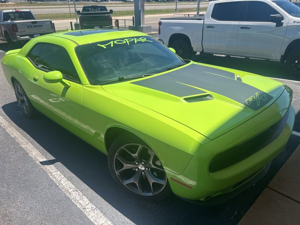 Used 2015 Dodge Challenger R/T Plus RWD image 9