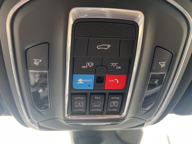 New 2025 Jeep Grand Cherokee L Limited w/ Luxury Tech Group II image 23