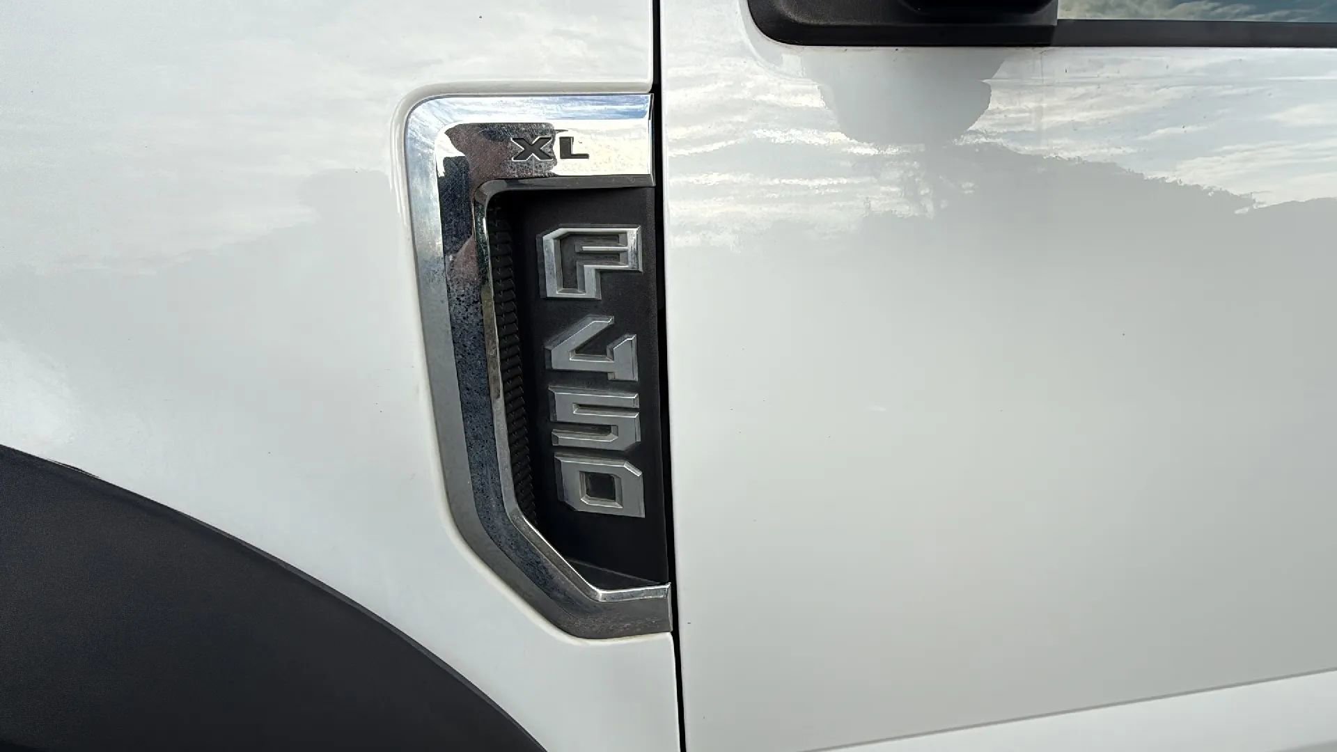 Used 2017 Ford F450 XL w/ Power Equipment Group image 7