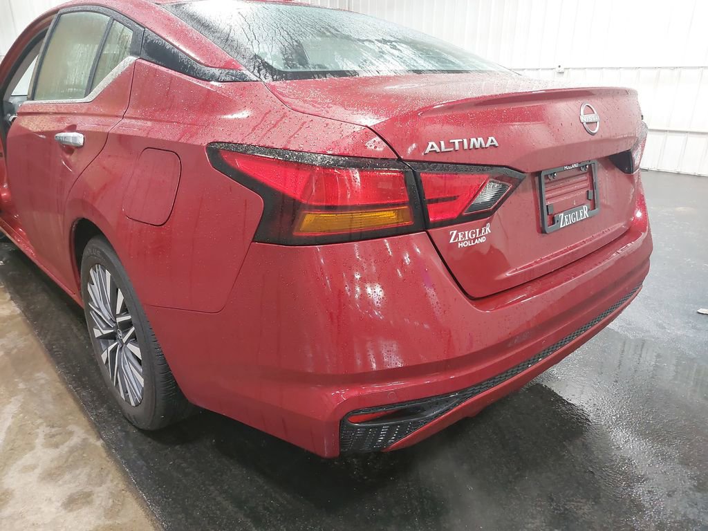 Used 2024 Nissan Altima 2.5 SV image 33
