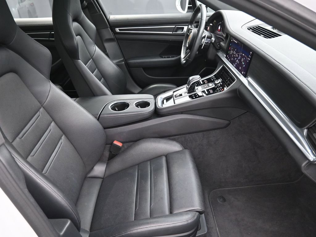 Certified 2023 Porsche Panamera Platinum Edition image 29