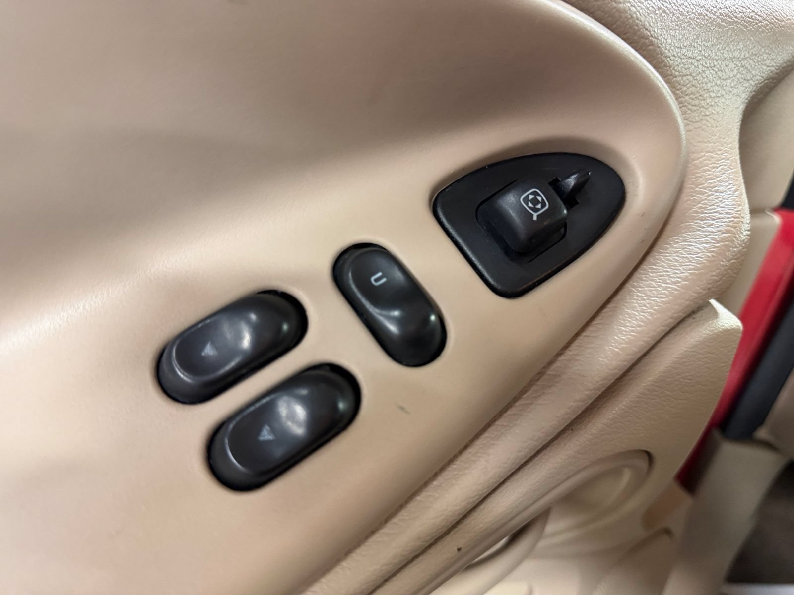 Used 2000 Ford Mustang GT RWD image 34