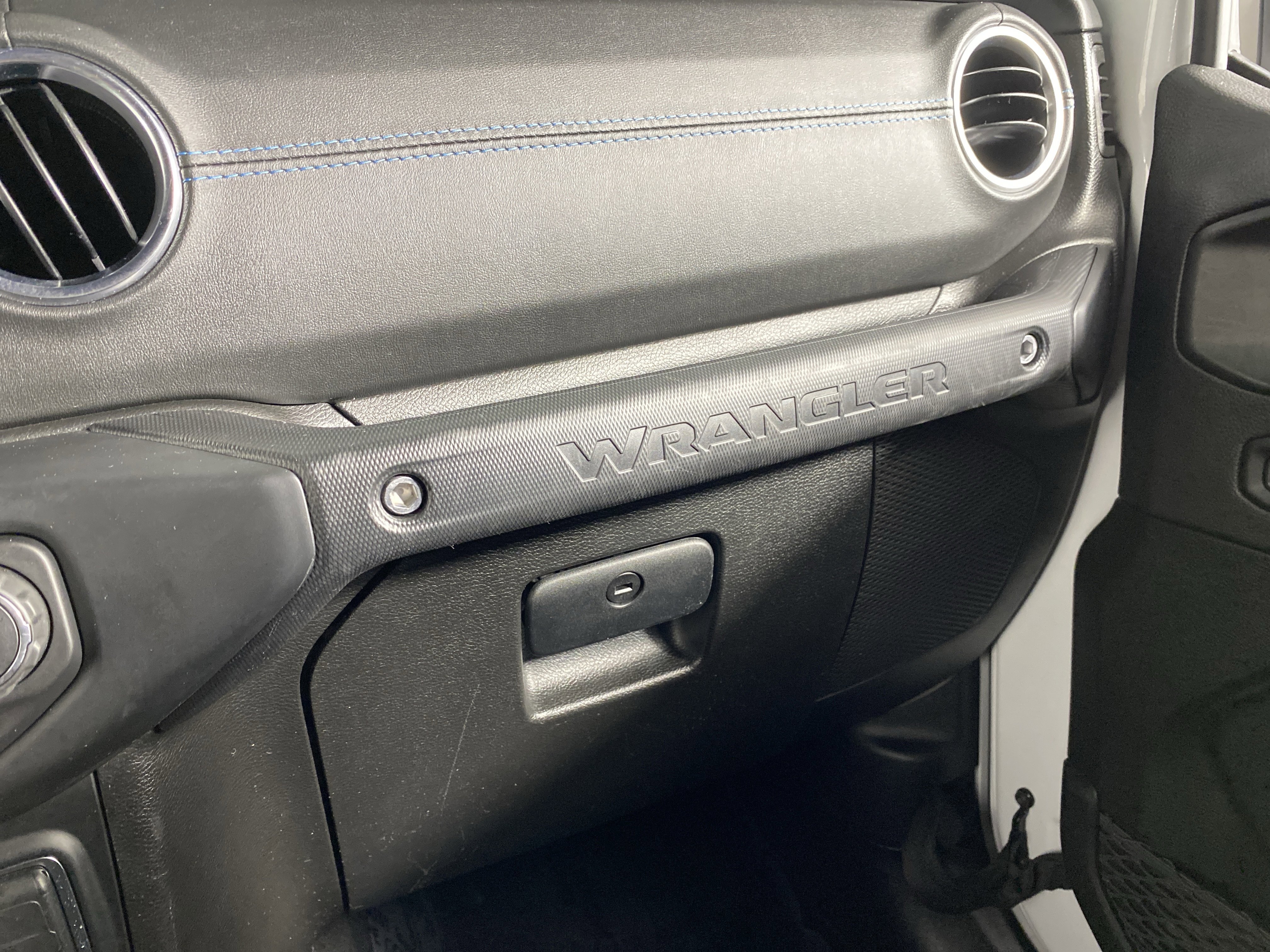 Used 2022 Jeep Wrangler Unlimited Rubicon 4xe w/ Cold Weather Group image 34