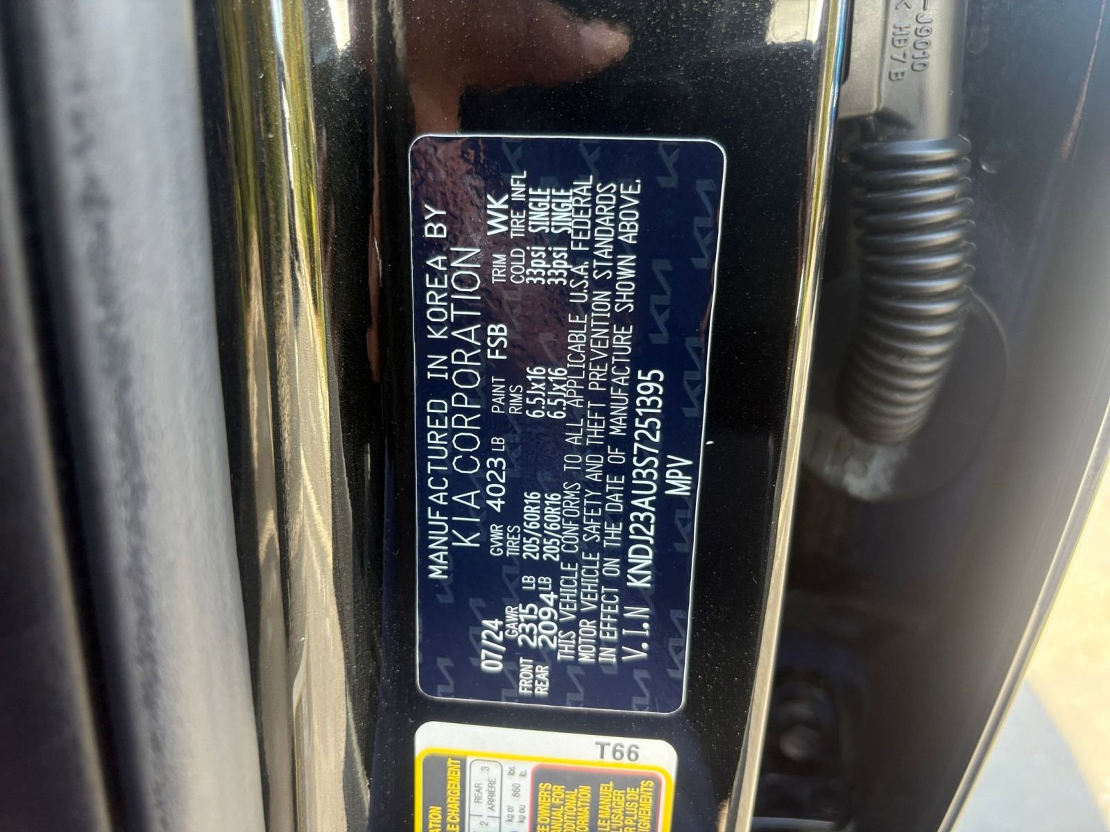 Used 2025 Kia Soul LX w/ LX Technology Package FWD image 27