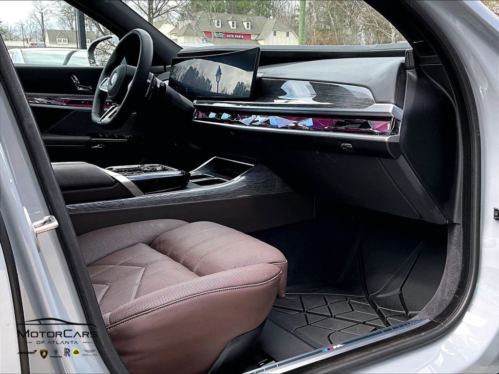 Used 2025 BMW 740i 740i w/ Premium Package image 15