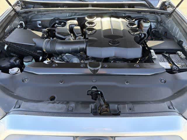 Used 2019 Toyota 4Runner SR5 Premium RWD image 19