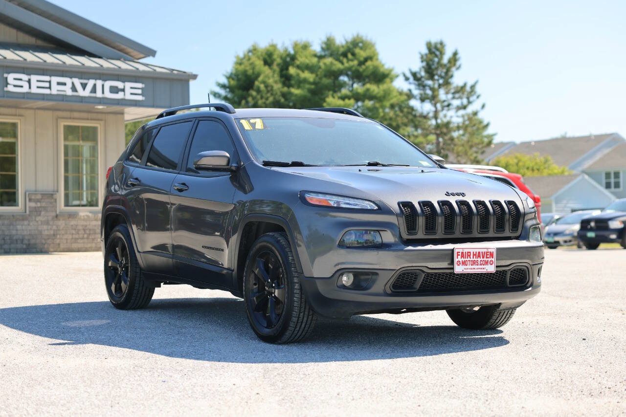 Used 2017 Jeep Cherokee High Altitude AWD/4WD image 7