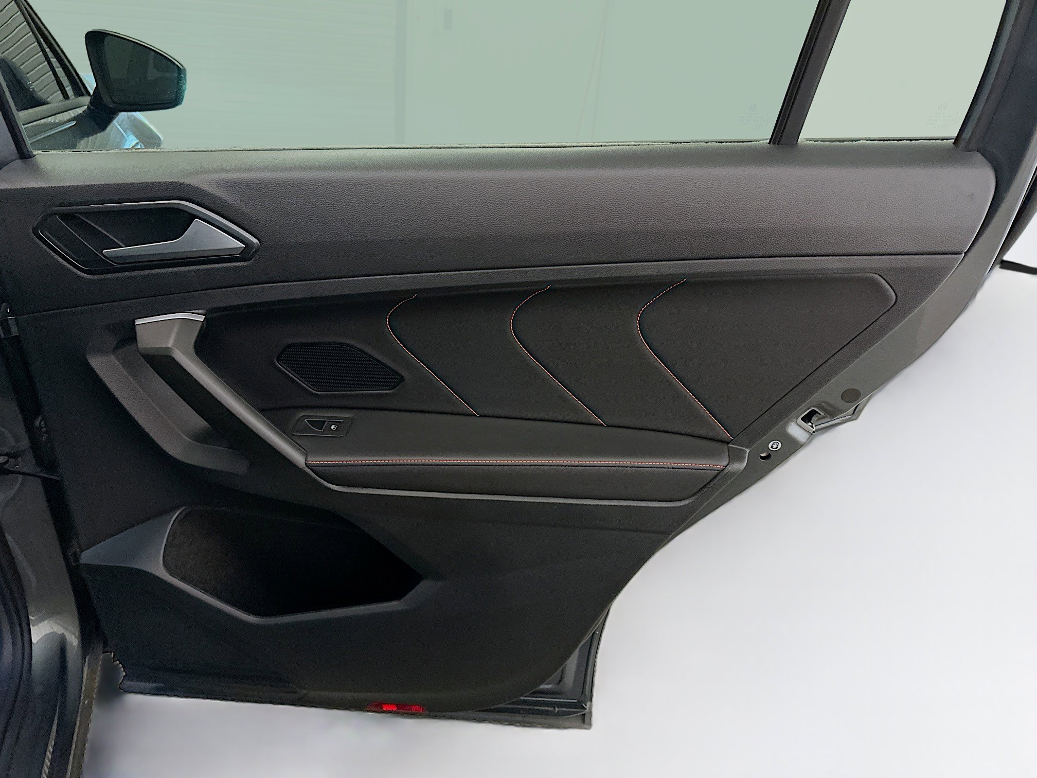 Used 2024 Volkswagen Tiguan Wolfsburg Edition image 32