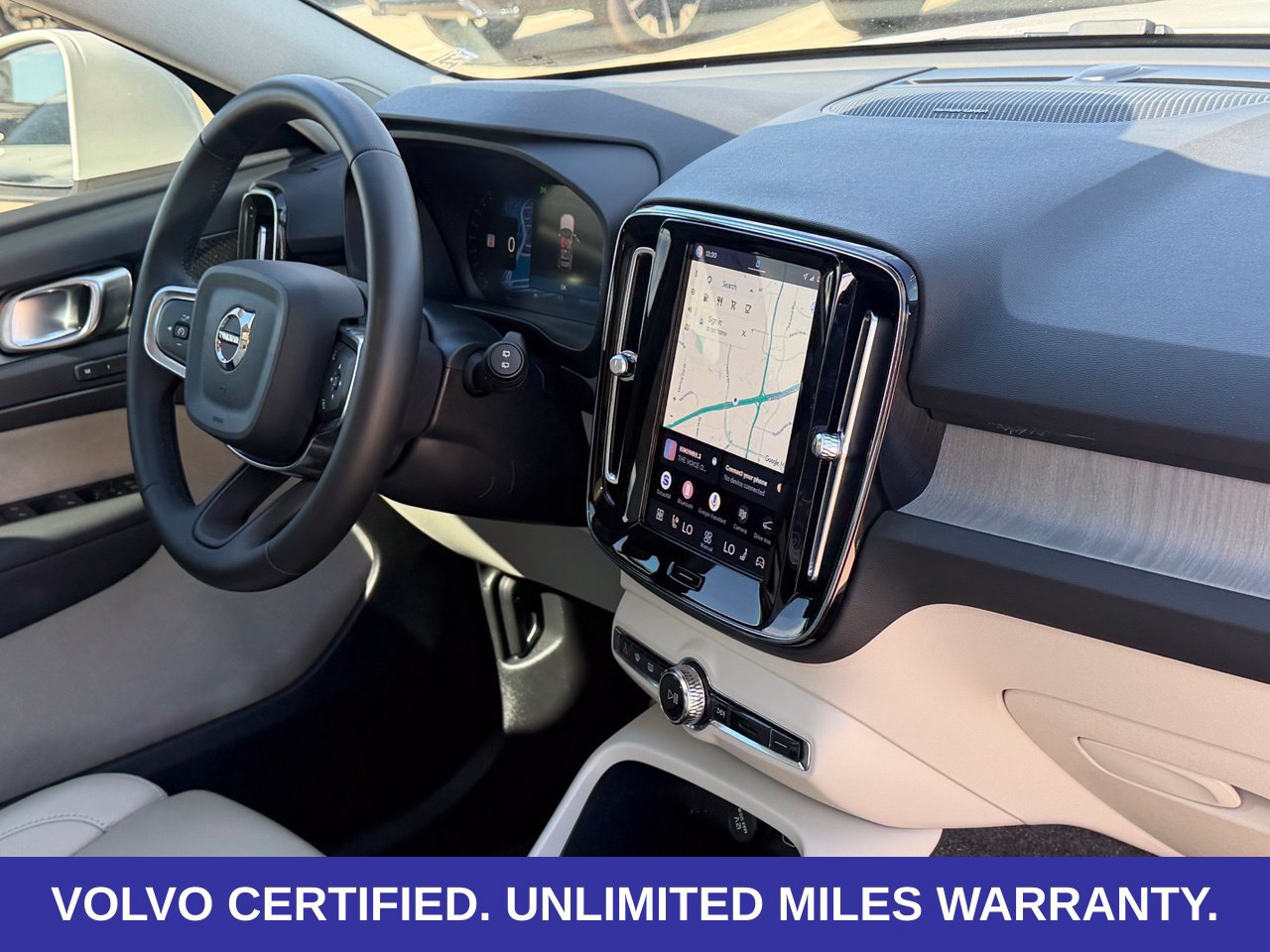 Certified 2024 Volvo XC40 B5 Ultimate w/ Protection Package Premier AWD/4WD image 46
