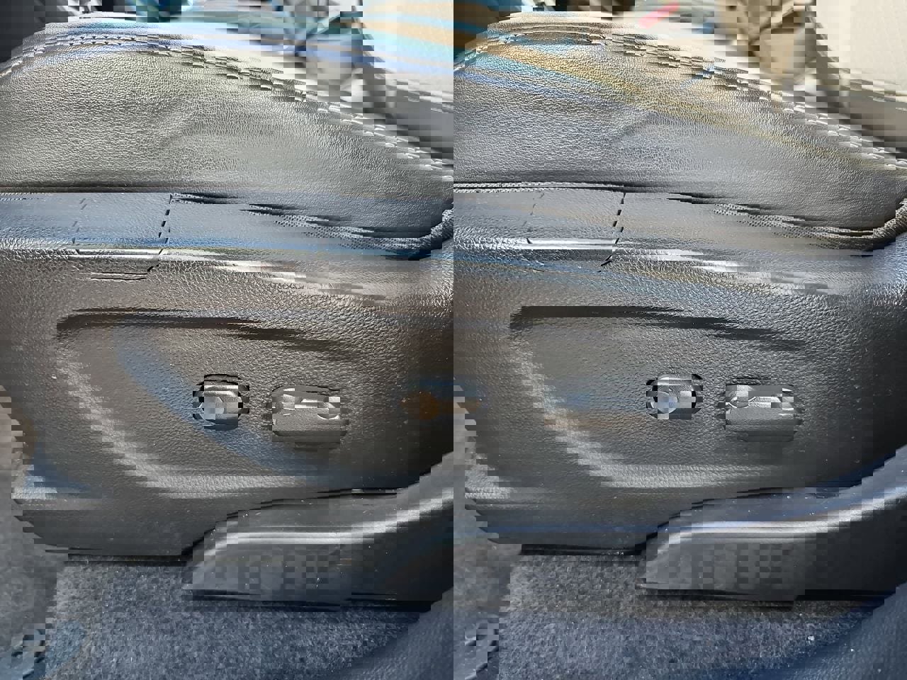 Used 2018 Buick Encore Preferred image 33