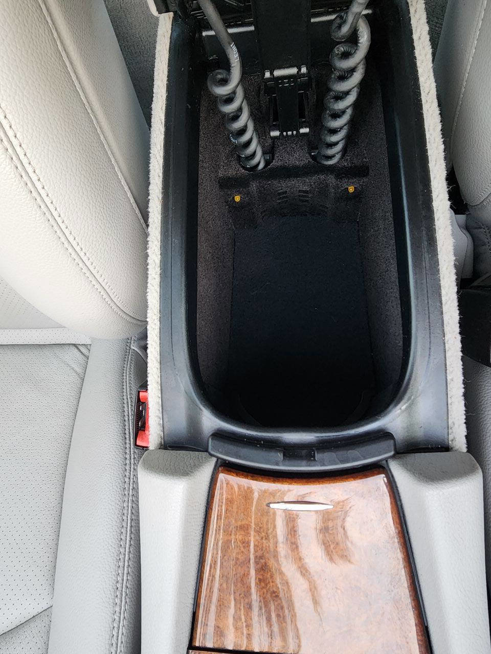 Used 2005 Mercedes-Benz E 320 Sedan image 34