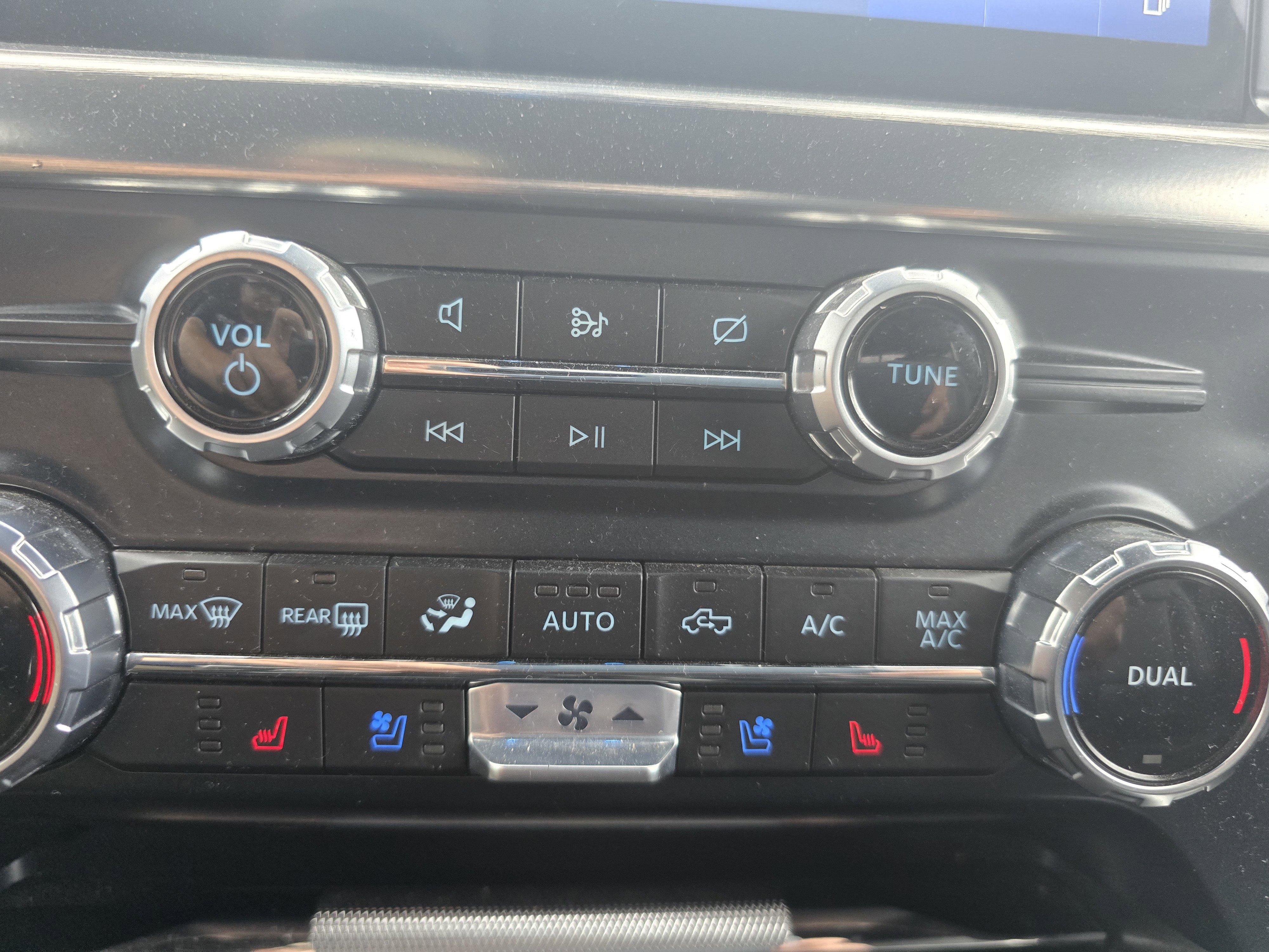 Used 2023 Ford F150 Lariat image 26