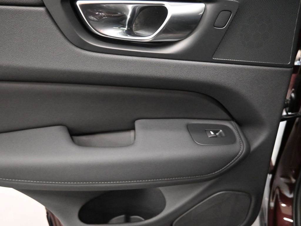 New 2026 Volvo XC60 B5 Plus w/ Protection Package Premier image 15
