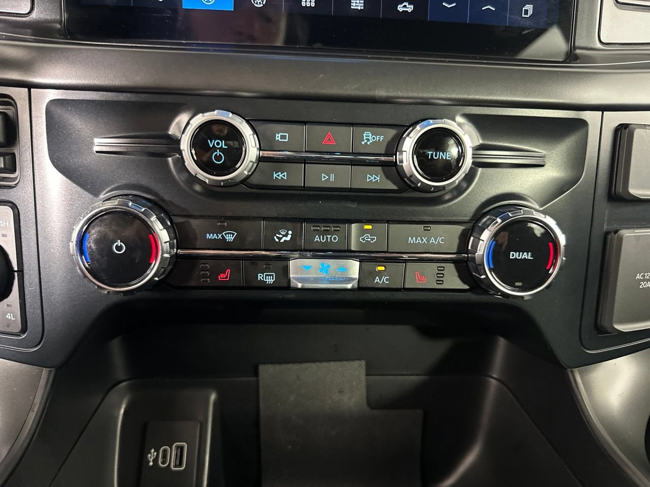 Used 2025 Ford F150 Tremor w/ Tow/Haul Package AWD/4WD image 22