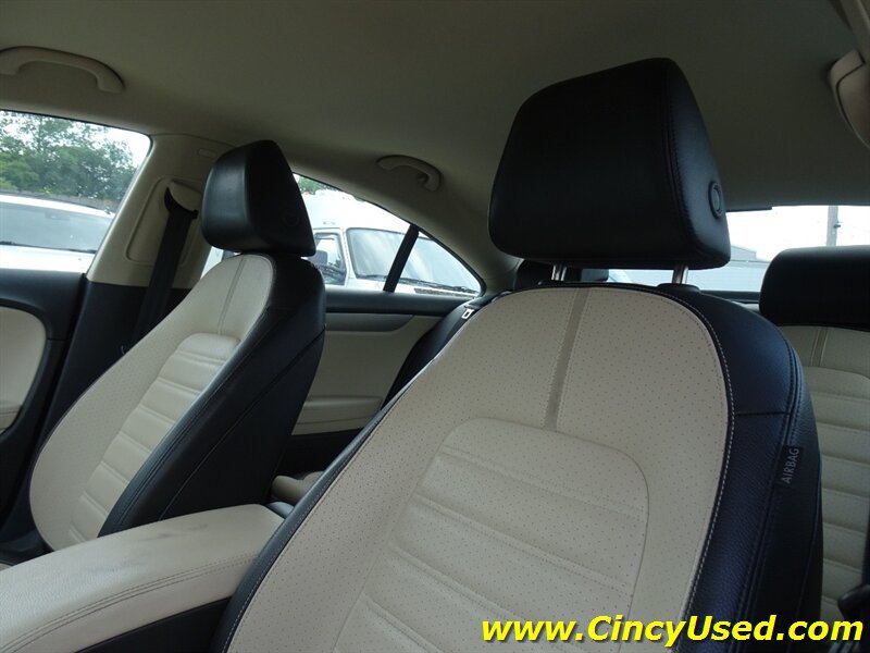 Used 2010 Volkswagen CC Sport FWD image 11